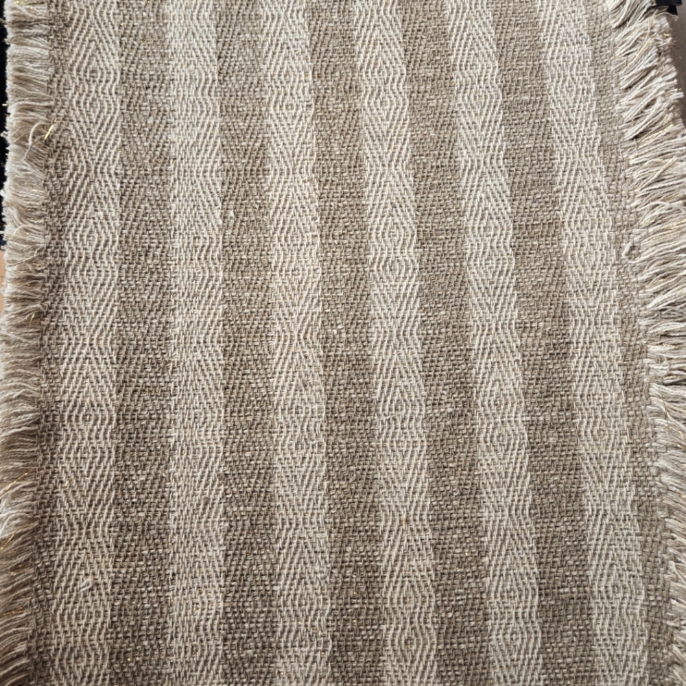 Goldish Cream Striped Plates mats